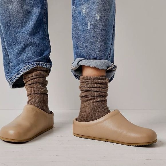 Free People Shoes - Free People Cambria Clog Leather Footbed Pearl Sand